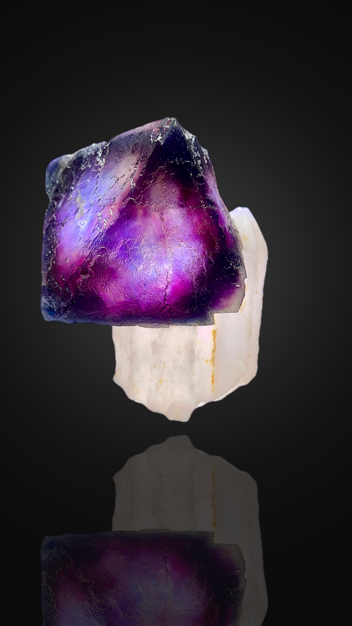 Octahedral fluorite and candle quartz